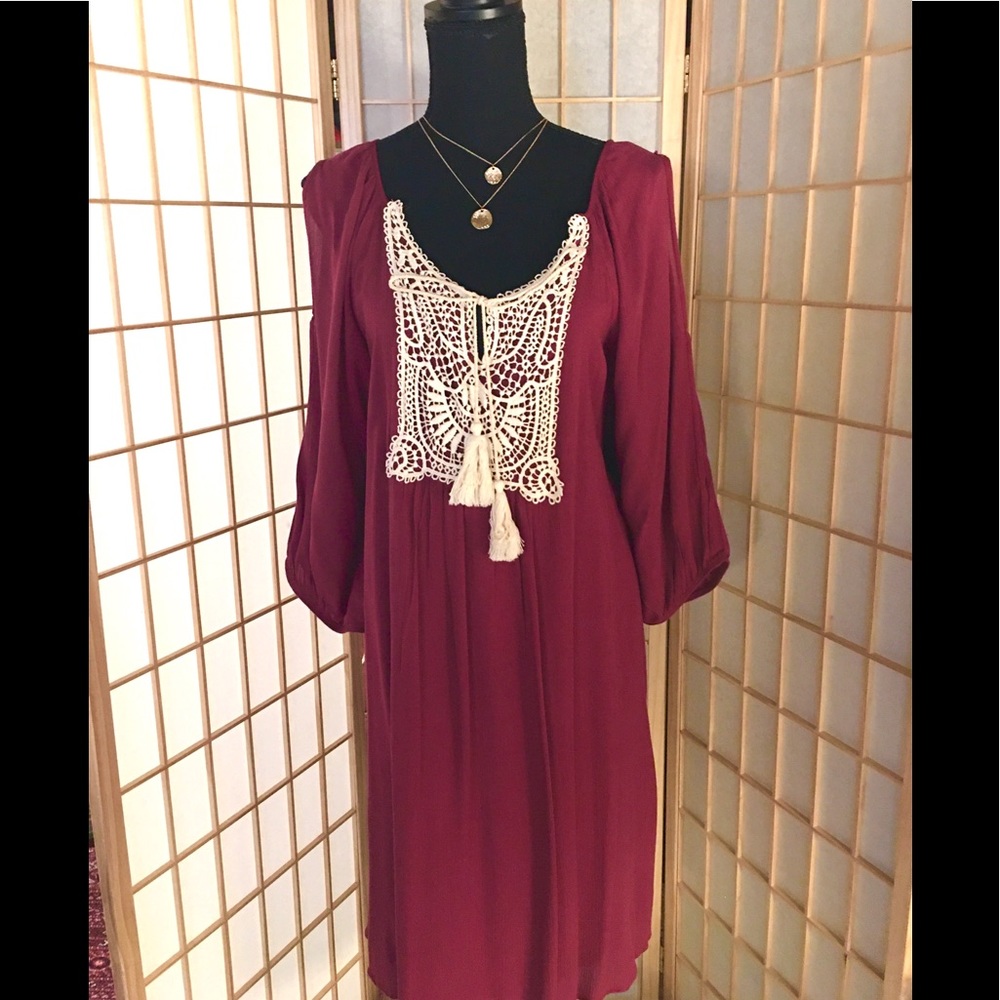 NWT  NAÏF- wine colored cold shoulder dress.Sz XL